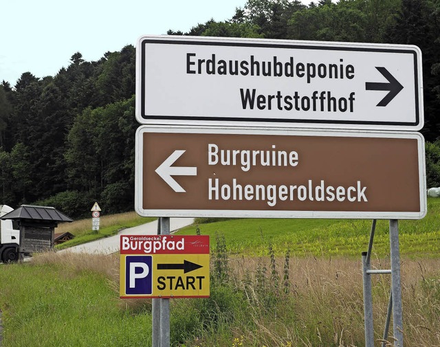 Noch fehlt das geplante Schild am Schnberg.  | Foto: Susanne Gilg