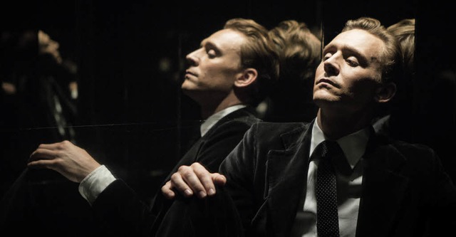 Im Fahrstuhl zwischen Oberschicht und Unterklasse: Tom Hiddleston als Dr. Laing   | Foto: aidan monaghan/dcm
