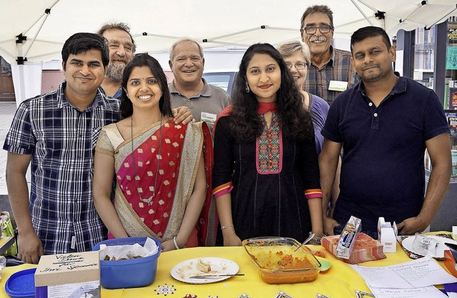 Indische (Koch-)Kultur stand bei der j...che Speisen und kleine Schmuckstcke.   | Foto: Privat