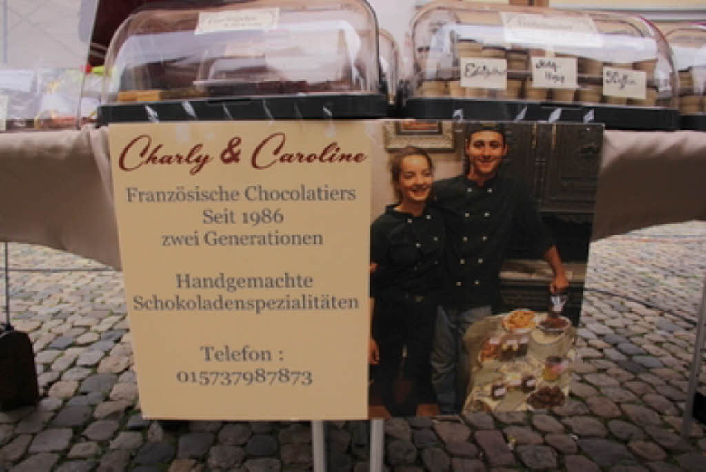 Charly & Caroline: Chocolatiers auf dem Freiburger Mnstermarkt.