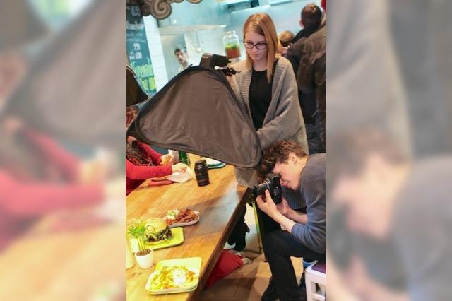 Burger-Reisende stoppen in Freiburg: So entsteht das Fotobuch 