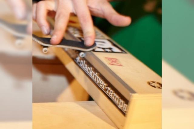 Fotos: Freiburger Fingerboardmeisterschaft im Haus der Jugend