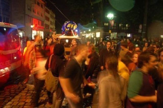 Nachttanz-Demo: Bildungsdemo trifft Straenfest