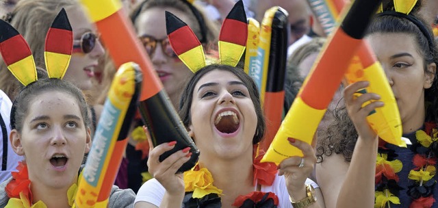 Ob es heute Abend fr die deutschen Fans auch etwas zu jubeln geben wird?    | Foto: dpa
