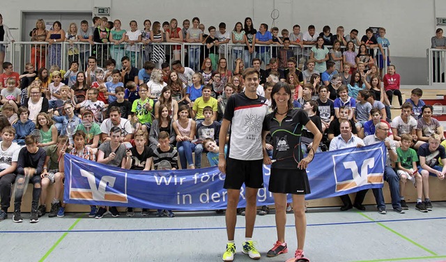 Gepunktet haben die  Badmintonspieler ...ich-Ebert-Schule mit ihrem Auftritt.    | Foto: privat