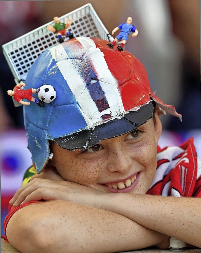 Junger Frankreich-Fan   | Foto: dpa