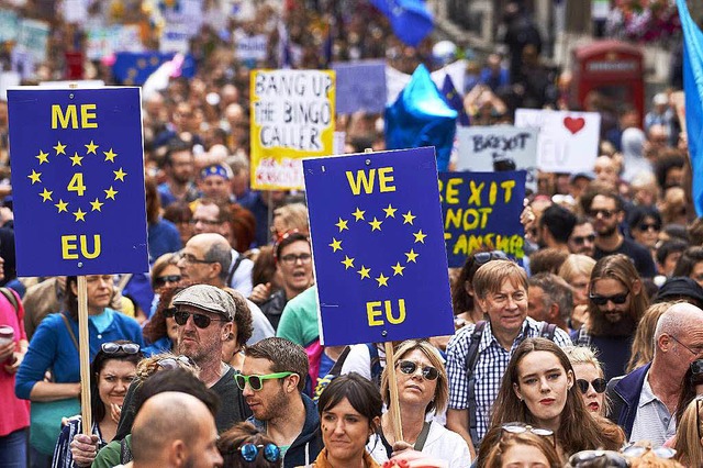 &#8222;Wir lieben die EU&#8220; &#8211; Brexit-Gegner demonstrieren in London  | Foto: AFP