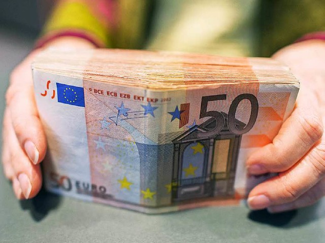 Eine Frau aus Wyhlen fand 1000 Euro  | Foto: dpa