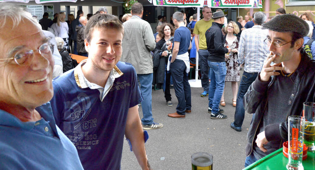 Beim Ehemaligentreffen des GBG trafen sich viele, die sich lange nicht mehr gesehen hatten. Beim Ehemaligentreffen des GBG trafen sich viele, die sich lange nicht mehr gesehen hatten.