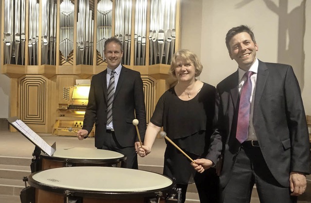 Klangprchtig an Pauken und Orgel: Jr...von links) beim Finale der  Orgelnacht  | Foto: R. Frey