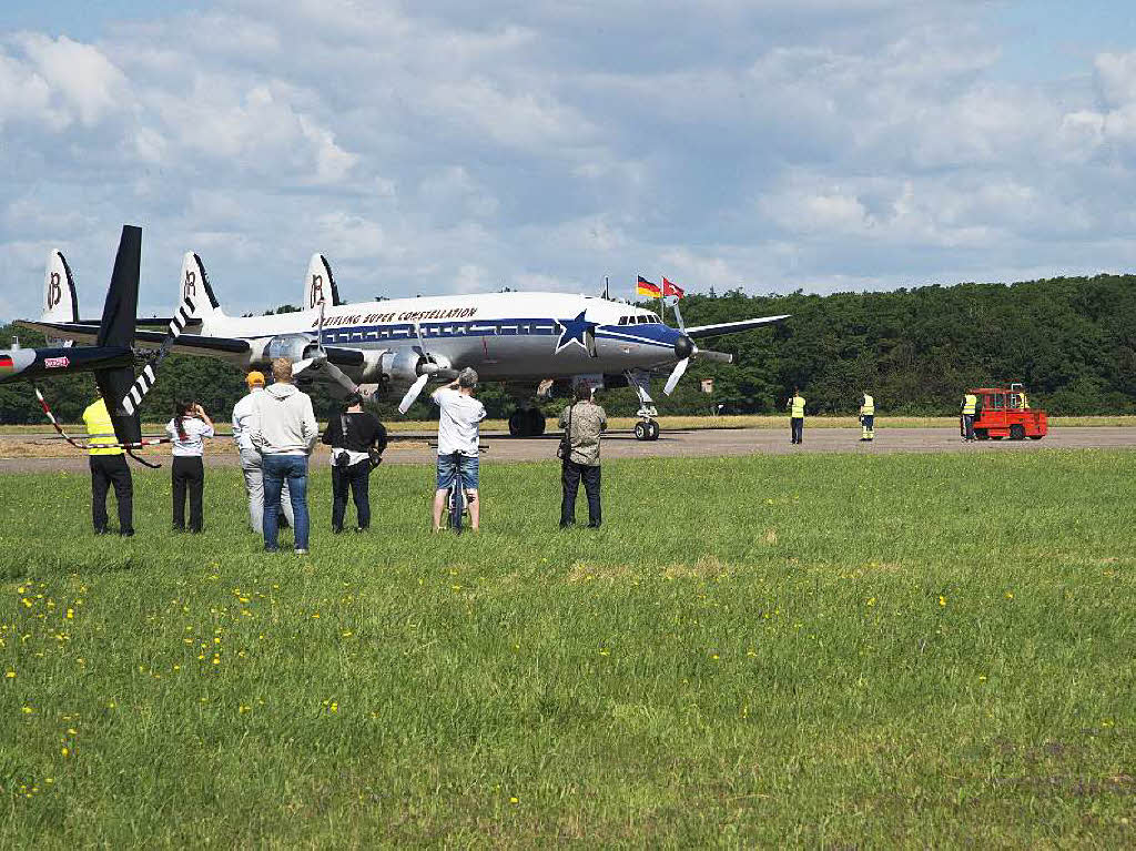 Die Breitling Super Constellation des Schweizer Vereins SCFA zu Gast auf dem Flugplatz Bremgarten