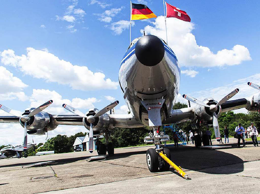 Die Breitling Super Constellation des Schweizer Vereins SCFA zu Gast auf dem Flugplatz Bremgarten