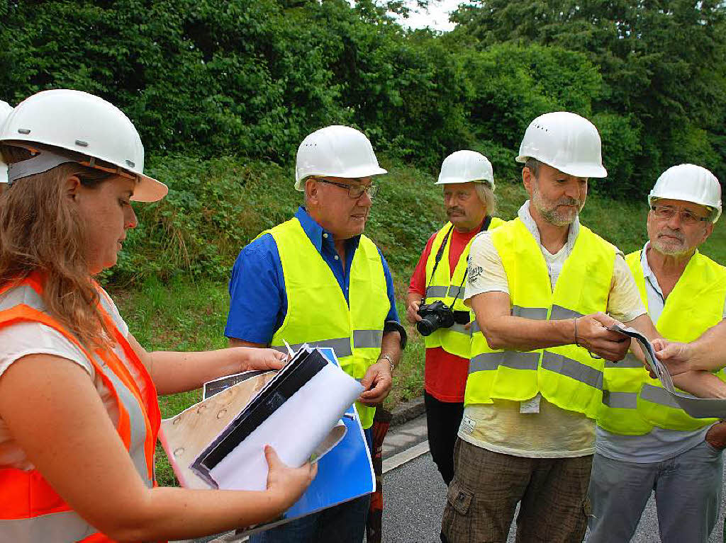 Bei einer Baustellenfhrung am Samstag, 2. Juli,  gab es Informationen fr die Besucher, hier von Maren Schpers (Regierungsprsidium)