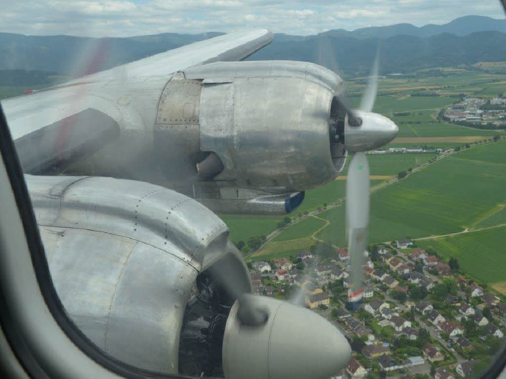 Die Breitling Super Constellation des Schweizer Vereins SCFA zu Gast auf dem Flugplatz Bremgarten