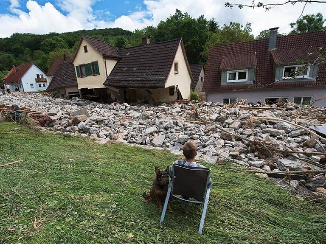 Braunsbach in der Region Hohenlohe wur...de Mai durch ein Hochwasser verwstet.  | Foto: dpa
