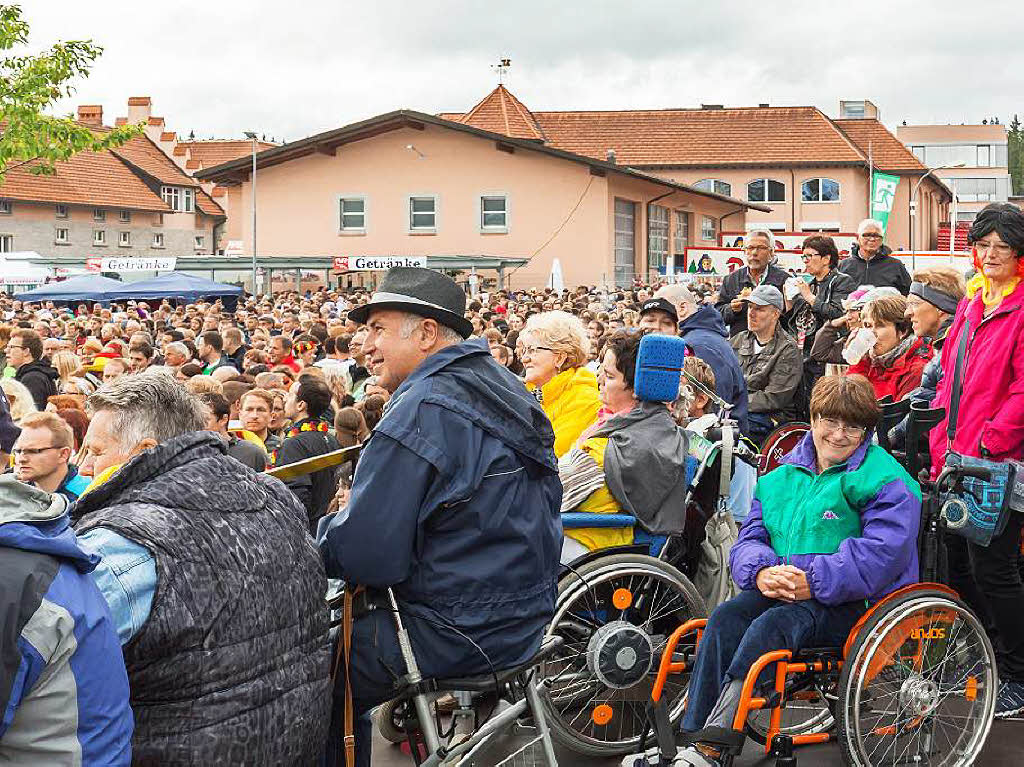 Fr Menschen mit Handicap haben die Verantwortlichen beim Sommer Open Air mit der Kultband "PUR" vor der Staatsbrauerei Rothaus eine Tribne aufgebaut.