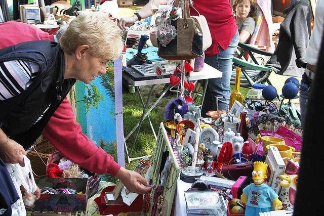 Riesenflohmarkt auf dem Weinfestgelnde