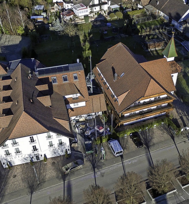 Das Hotel  am Park: Ins Gebude mit de...n Wohnhaus,  sollen Apartments kommen.  | Foto: B. Rein