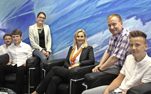 Benjamin Schiele, Tim Kreiter, Carina ... auf der Schlssle-Ruine garantieren.   | Foto: Jrn Kerckhoff