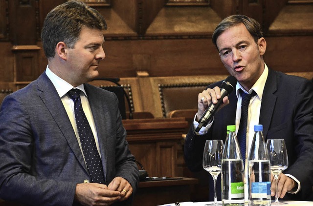 Europaabgeordneter Andreas Schwab (links) und  Nationalrat Martin Naef   | Foto: Mahro