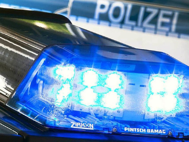 Die Polizei im Rhein-Neckar-Kreis ermi...ine Frau auf ein Mdchen eingestochen?  | Foto: dpa