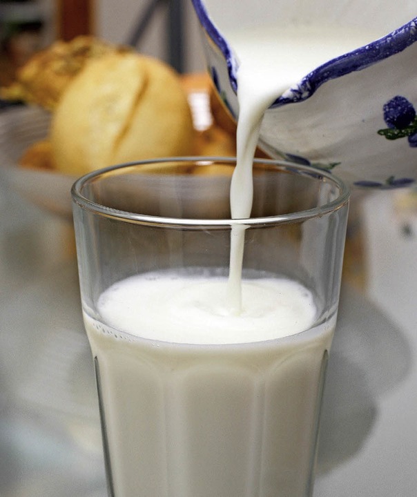 Verbrauchen kennen den Preis, aber nicht  den Wert der Milch.   | Foto: dpa