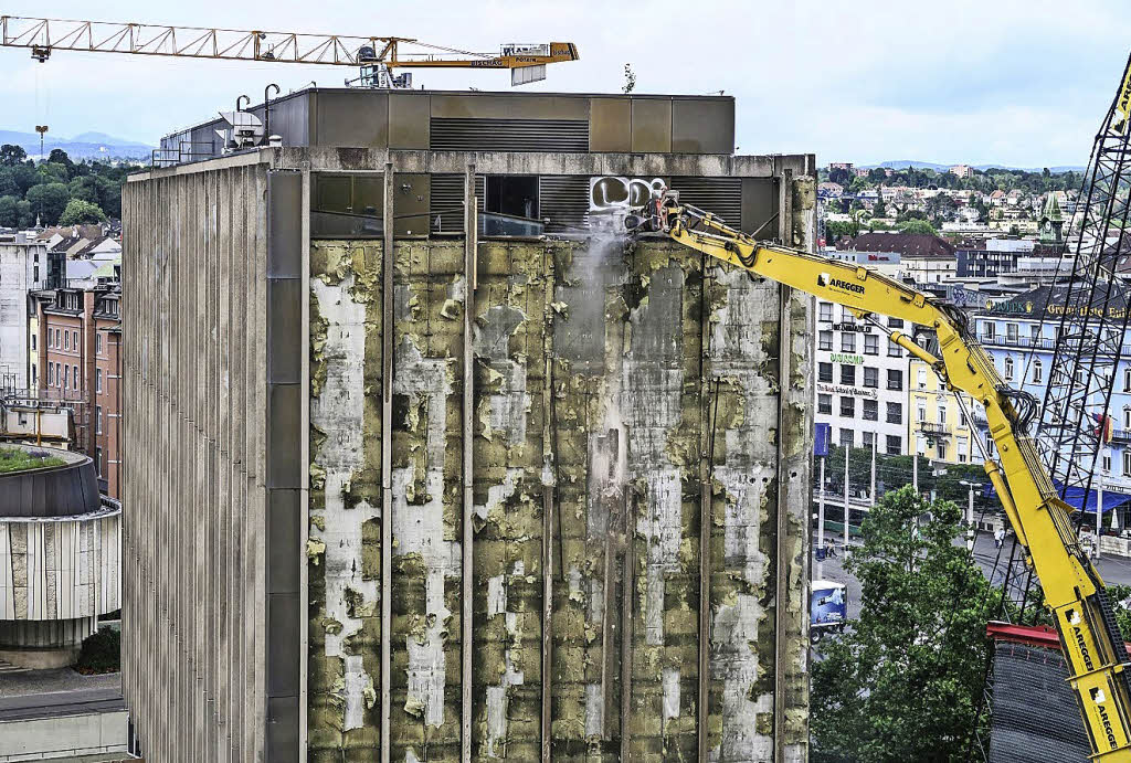 Hotel Hilton wird abgerissen, damit der Baloise Park