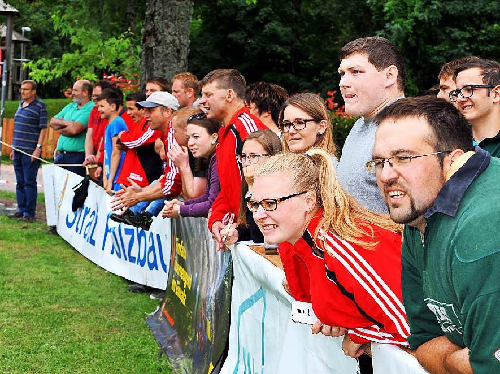 Die Simonswlder Tauziehtage: starke Sportler mit Leidenschaft und Teamgeist am Werk