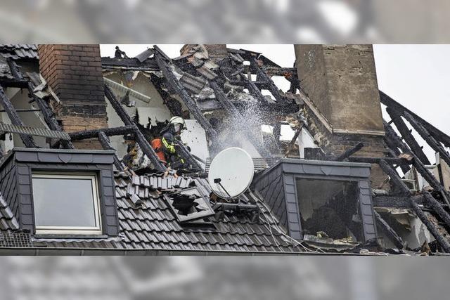 Eine Police maschneidern lassen