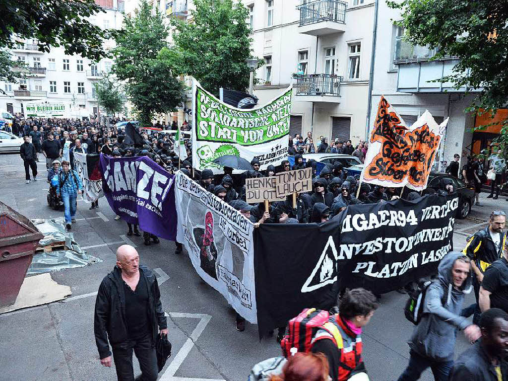 Krawalle in Berlin-Friedrichshain: Linke und linksextreme Gruppen untersttzen Autonome, die Huser in der Rigaer Strae bewohnen.
