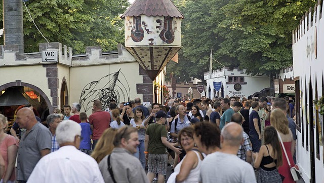 Ausgezeichnete Stimmung herrschte an d...esttagen beim Neuenburger Nepomukfest.  | Foto: Volker Mnch