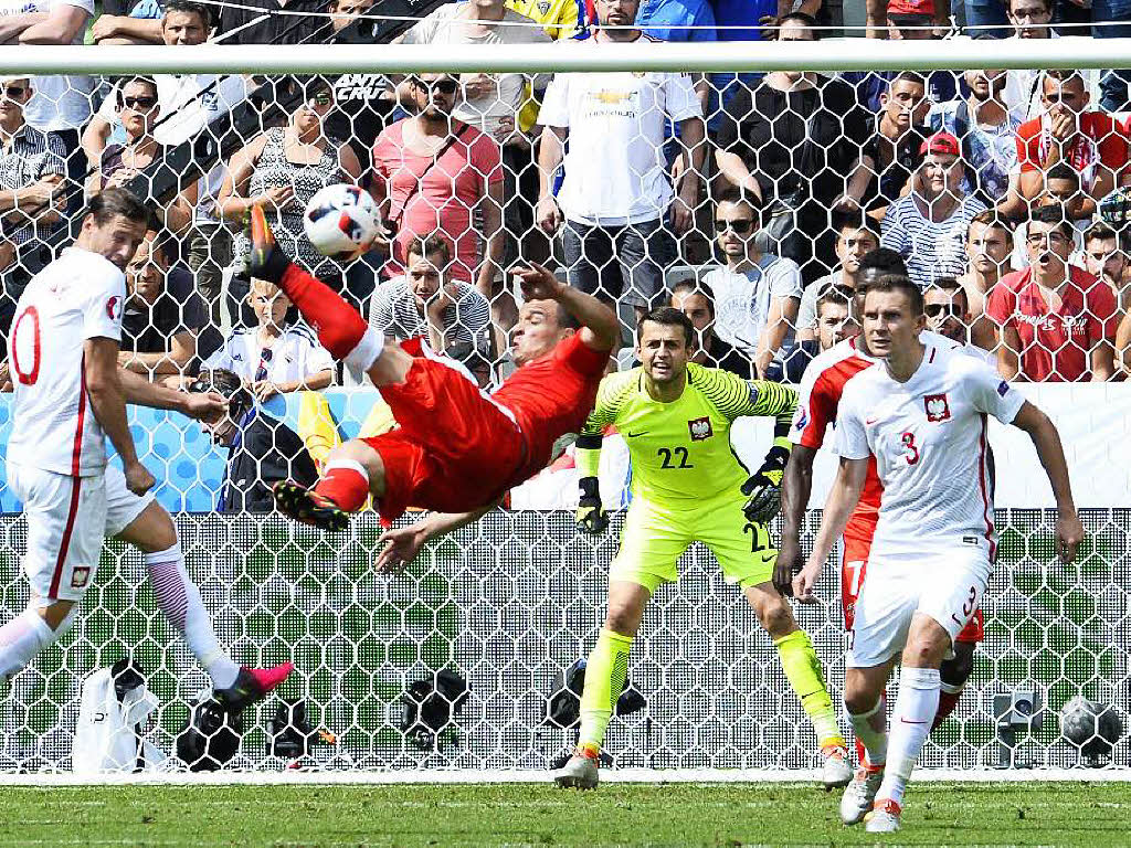 Tore, Trnen und Titeljger: So spektakulr und bunt war die EM 2016 in Frankreich.