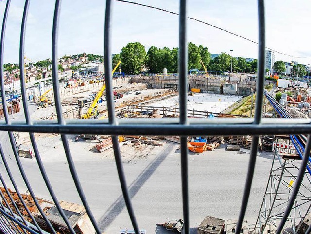 Es wird gebaut &#8211; Blick in eine Baugrube am Stuttgarter Bahnhof.  | Foto: dpa