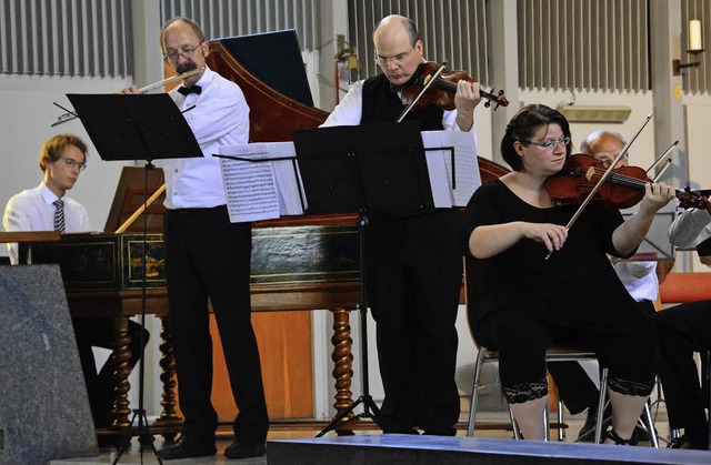 Johannes Lang (Cembalo), Joachim Fehse... Katharina Campos-Rozgonyi (Violinen)   | Foto: Annette Mahro