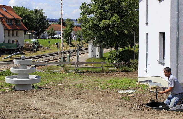 Im Westen was Neues: Ein neuer Brunnen...-westlichen Ortseingang von Lffingen.  | Foto: Christa Maier