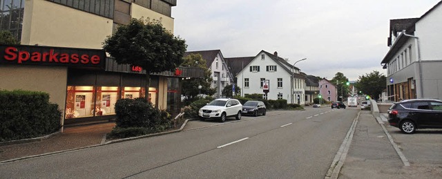 Die Hauptstrae soll zurckgebaut werd...Rathaus einen Platzcharakter bekommt.   | Foto: Michael Gottstein