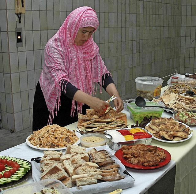 Beim Fastenbrechen in der Altweiler Unterkunft   | Foto: Ounas-Krusel