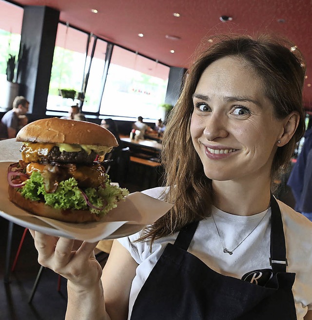 Zum Dahinschmelzen: Der Burger und sei...er vom Offenburger Lokal Burger Marie   | Foto: Christoph Breithaupt