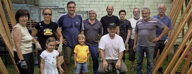 Bei einem Social Day haben Mitarbeiter... den Schwrstdter Schtzen geholfen.   | Foto: Jutta Rogge