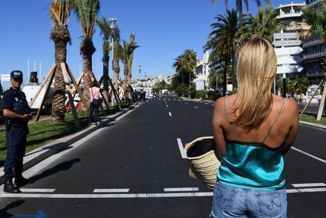 Nizza: Lastwagen rast in Menschenmenge - mindestens 84 Tote