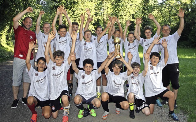 Die Mannschaft des SV Burkheim wurde M...n der Kleinfeldstaffel der C-Jugend .   | Foto: Herbert Trogus