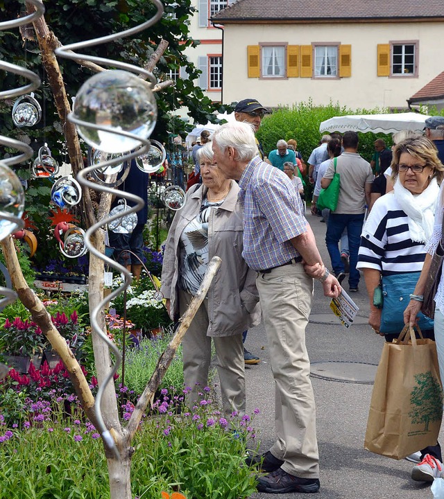 Die einen schauen noch, die anderen si... Freitag hat die 13.  Diga geffnet.    | Foto: Verena Pichler