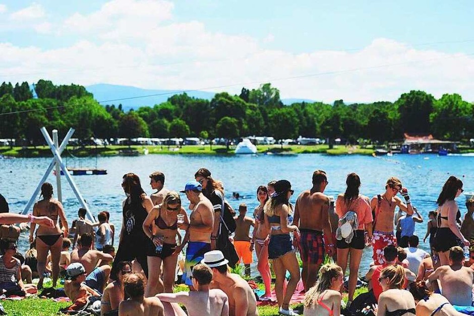 Sommer, Sonne, Sonnenschein – und heiße Beats beim Sea-You-Festival 2016 (Foto: Miroslav Dakov) Sommer, Sonne, Sonnenschein – und heiße Beats beim Sea-You-Festival 2016 (Foto: Miroslav Dakov)