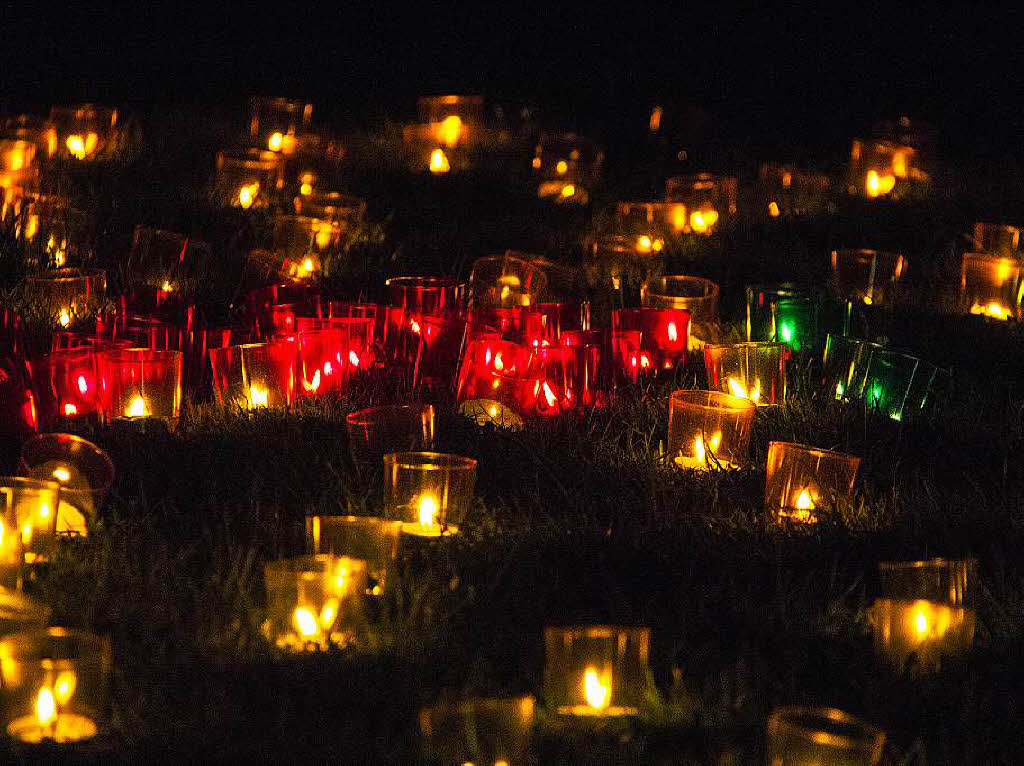 Rund 15000 Lichter und ein vielseitiges Programm machen das Lichterfest zu einem Event fr jedes Alter.