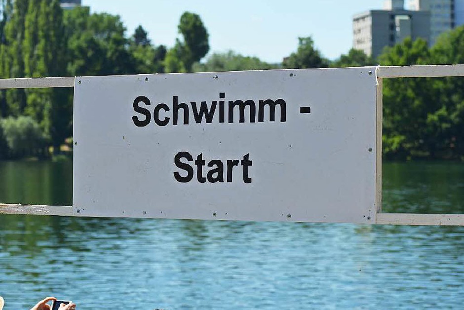 Kraftprobe in drei Akten: Impressionen vom Freiburg-Triathlon rund um den Seepark. (Foto: Lucas Roth) Kraftprobe in drei Akten: Impressionen vom Freiburg-Triathlon rund um den Seepark. (Foto: Lucas Roth)