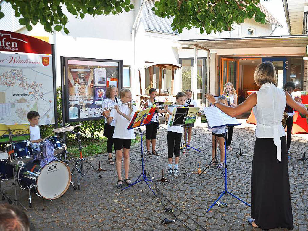 Kleine Momente der Stille: die Blserklasse der Grundschule Grunern/Wettelbrunn unter Leitung von Anna Galow