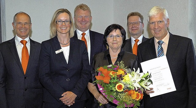 Manfred Schott (r.) erhielt bei der Mi...er, Monika van Beek und Joachim Ruth.   | Foto: Jrgen Schweizer