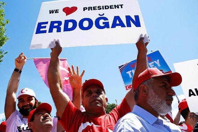 Krisenstimmung nach Putschversuch: Wie weiter mit Erdogan?