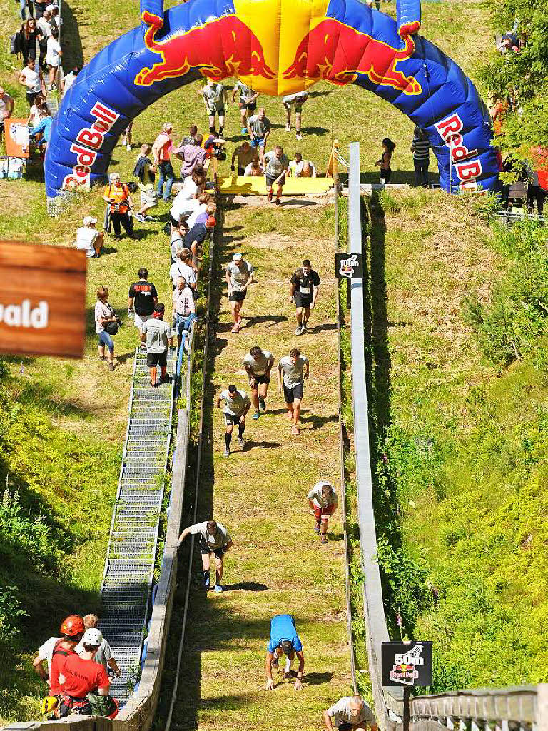 Der hrteste 400-Meter-Lauf der Welt fand zum zweiten Mal in Titisee-Neustadt statt.<?ZP?>
