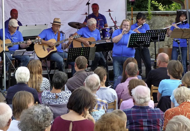 Auf groe Resonanz stie das Konzert  ...; im  Don-Bosco-Garten in Gndlingen.   | Foto: Christine Weirich